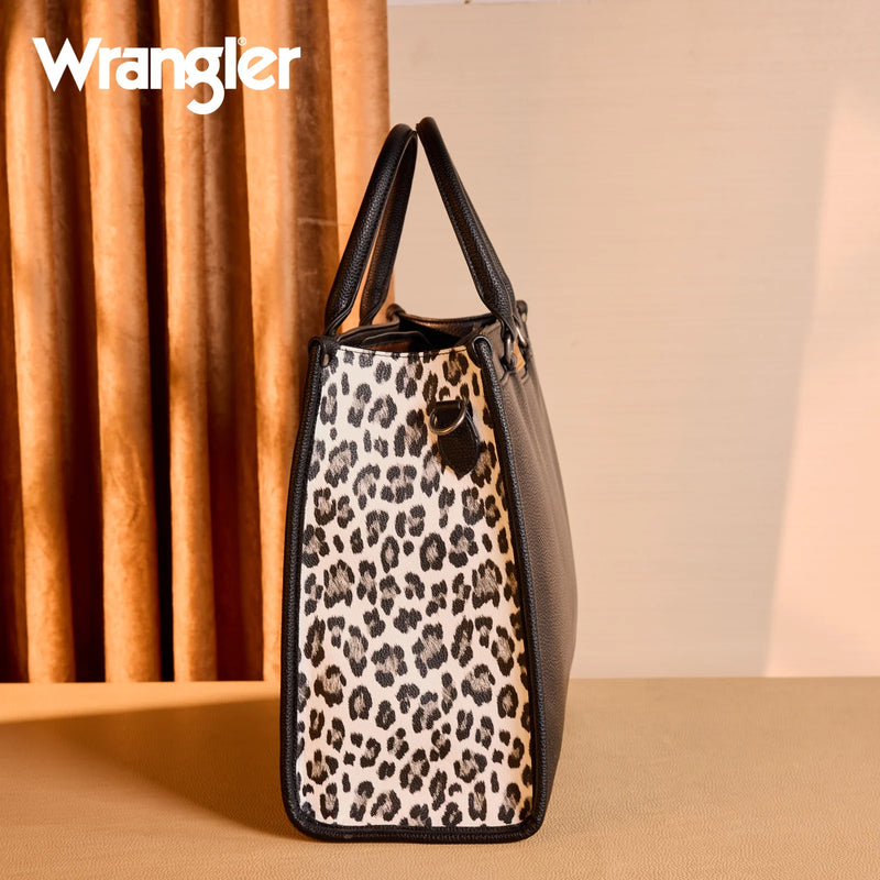 Load image into Gallery viewer, WG389-8119BK - Wrangler Carry-All Large Tote Work Tote /Crossbody - Black
