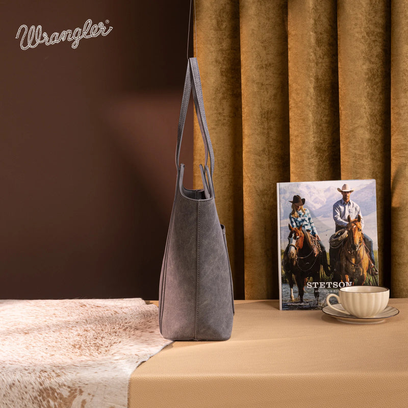 Load image into Gallery viewer, WG218-8250BK - Wrangler Aztec Embroidered Tote Bag - Black
