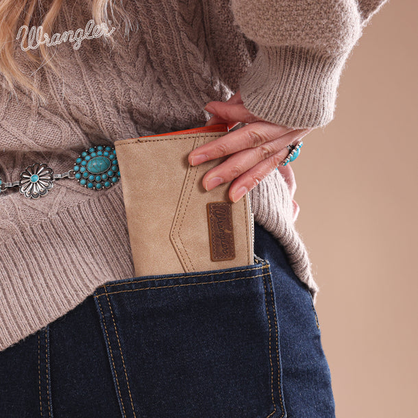 Load image into Gallery viewer, WG162-W0333BG - Wrangler Card Holder Bi-Fold Wallet - Beige

