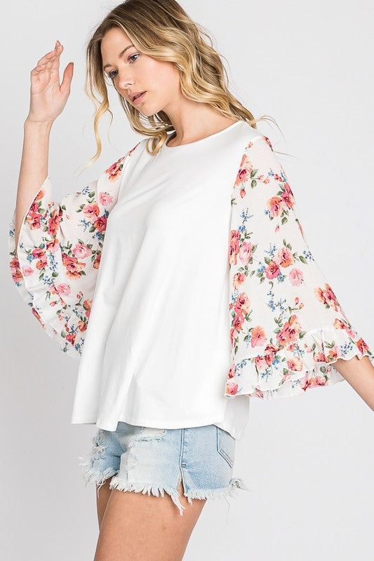 Load image into Gallery viewer, MOATSHT22 - Ladies Off White Floral Print Ruffle Sleeve Loose Fit Top

