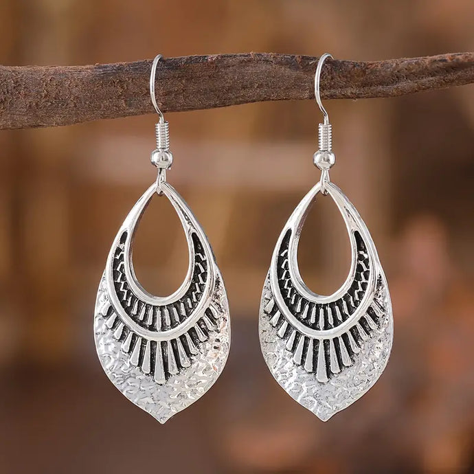 TMER70 - Geometric Oval Hollowed Out Earrings