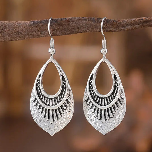 TMER70 - Geometric Oval Hollowed Out Earrings