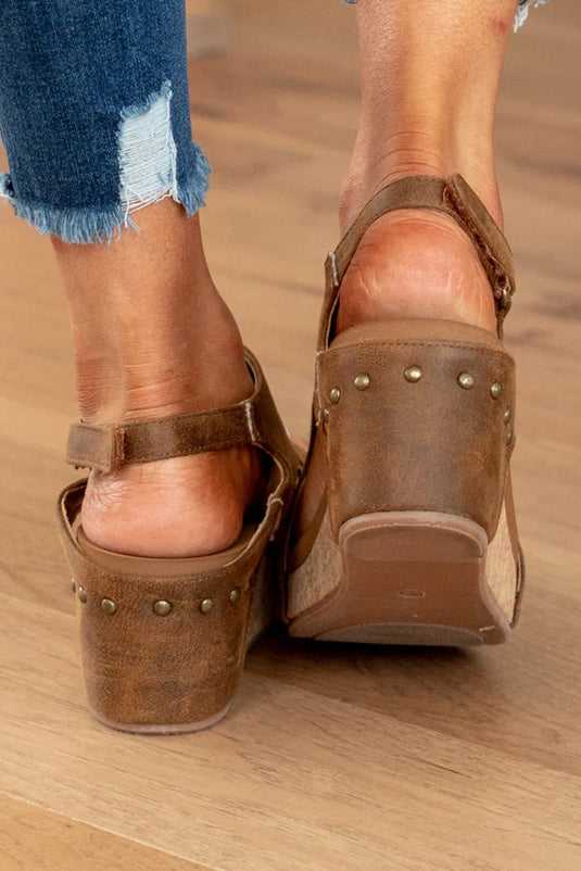 DLLSHOE 40 - Brown Vintage Leather Stitching Studded Wedge Sandals