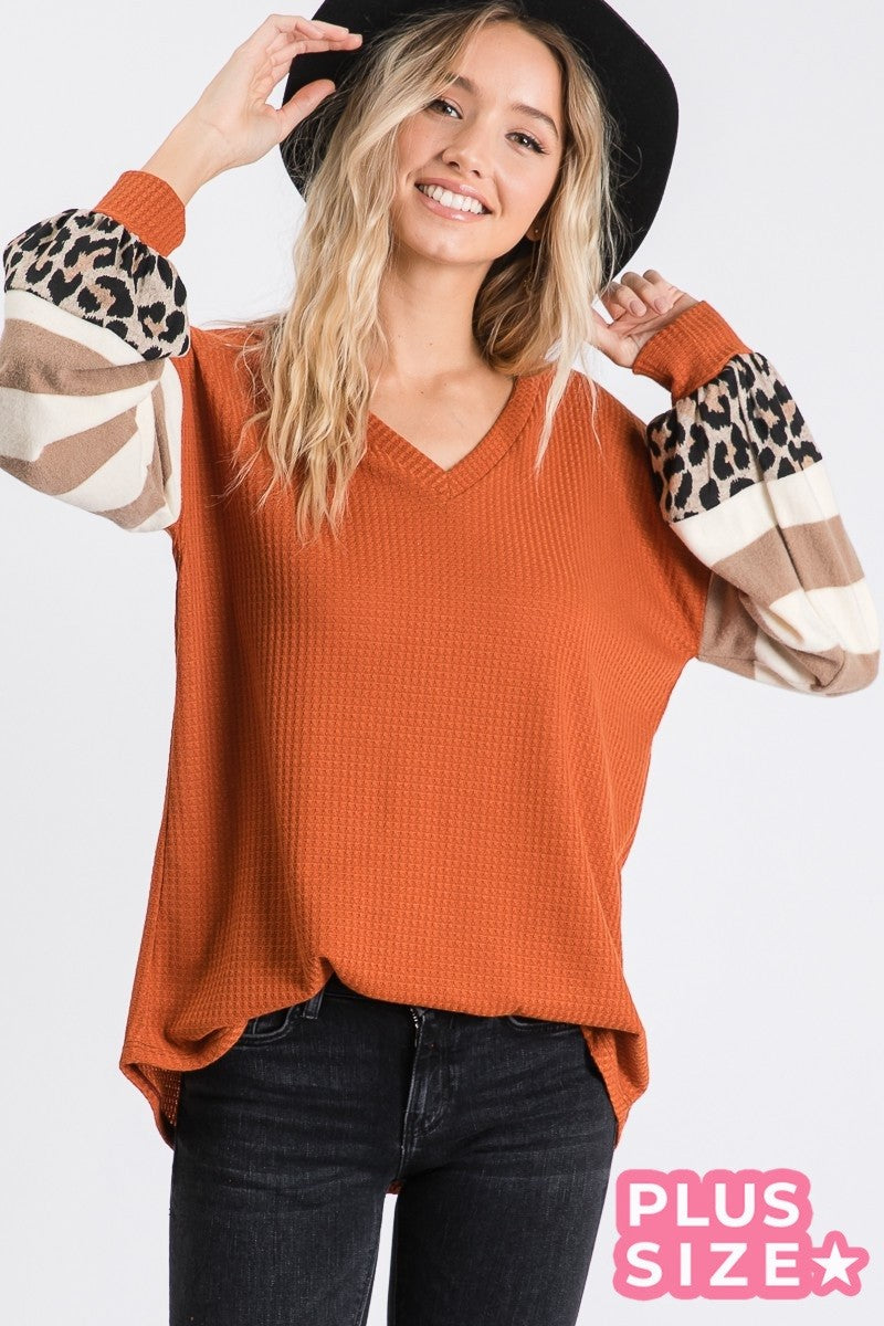 Load image into Gallery viewer, BIBI11- Ladies Thermal Waffle V Neck Top With Stripe Puff
