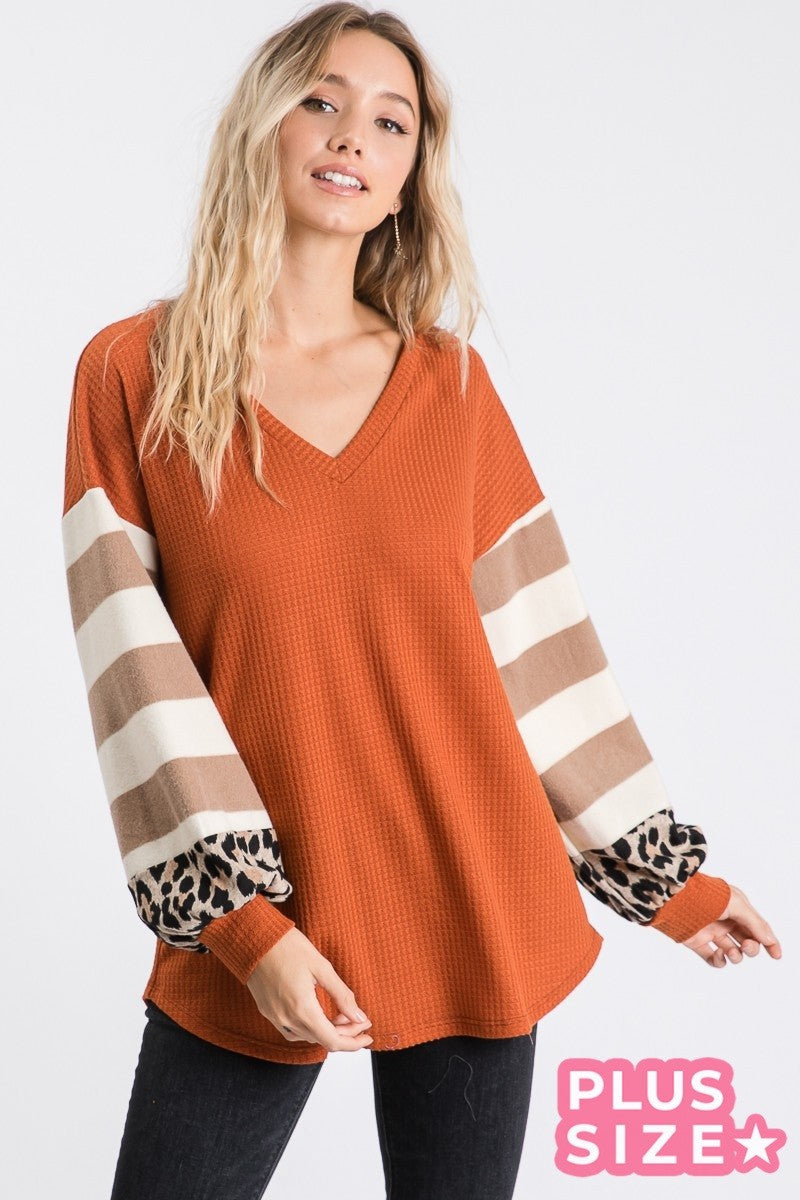 Load image into Gallery viewer, BIBI11- Ladies Thermal Waffle V Neck Top With Stripe Puff
