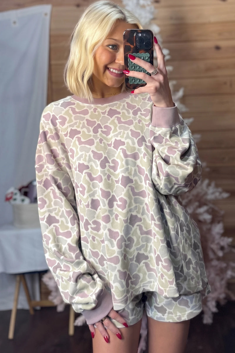 Load image into Gallery viewer, DLLS1049 - Ladies Green Camouflage Waffle Knit Long Sleeve Top Casual Shorts Set
