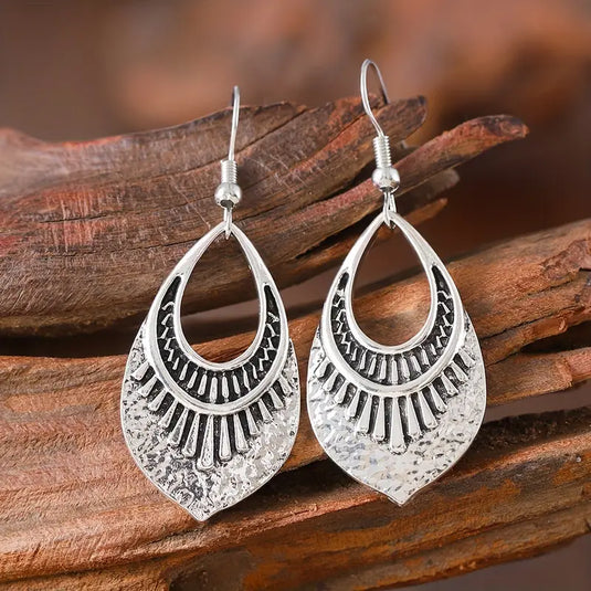 TMER70 - Geometric Oval Hollowed Out Earrings