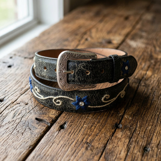 B55 - RockinLeather Cracked Blk W/Blue Star