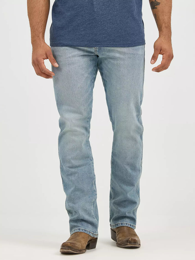 Load image into Gallery viewer, 77MWZBR - Men's Wrangler Retro® Slim Fit Bootcut Jean BR Wash
