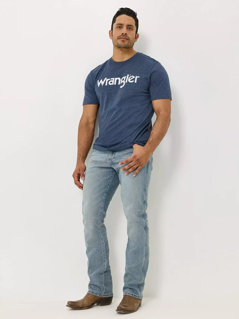 Load image into Gallery viewer, 77MWZBR - Men's Wrangler Retro® Slim Fit Bootcut Jean BR Wash
