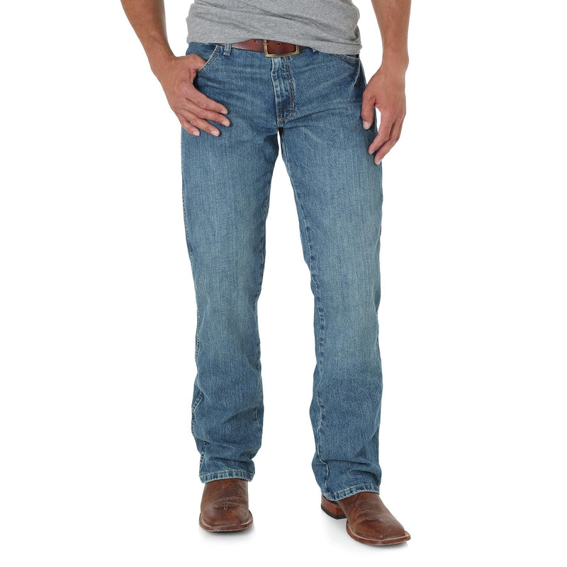 Load image into Gallery viewer, 77MWZWO - Men&#39;s Wrangler Retro Slim Fit Bootcut Jean In Worn
