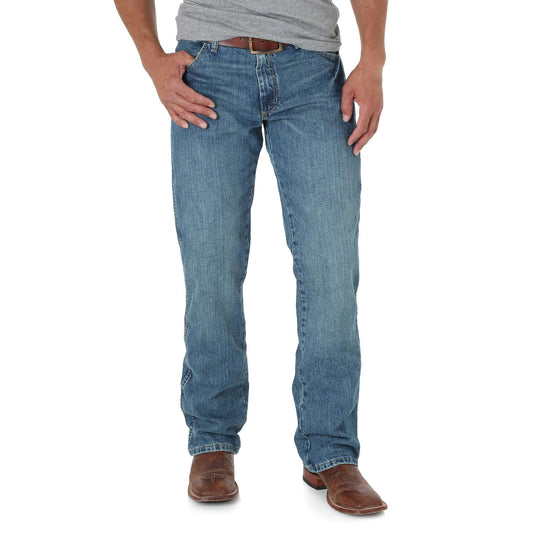 77MWZWO - Men's Wrangler Retro Slim Fit Bootcut Jean In Worn – D
