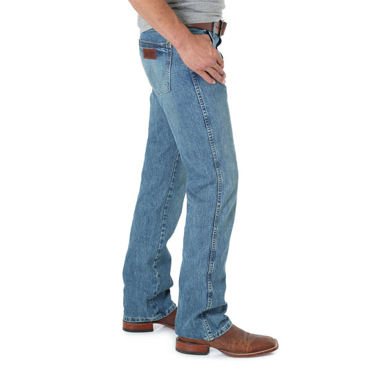 77MWZWO - Men's Wrangler Retro Slim Fit Bootcut Jean In Worn