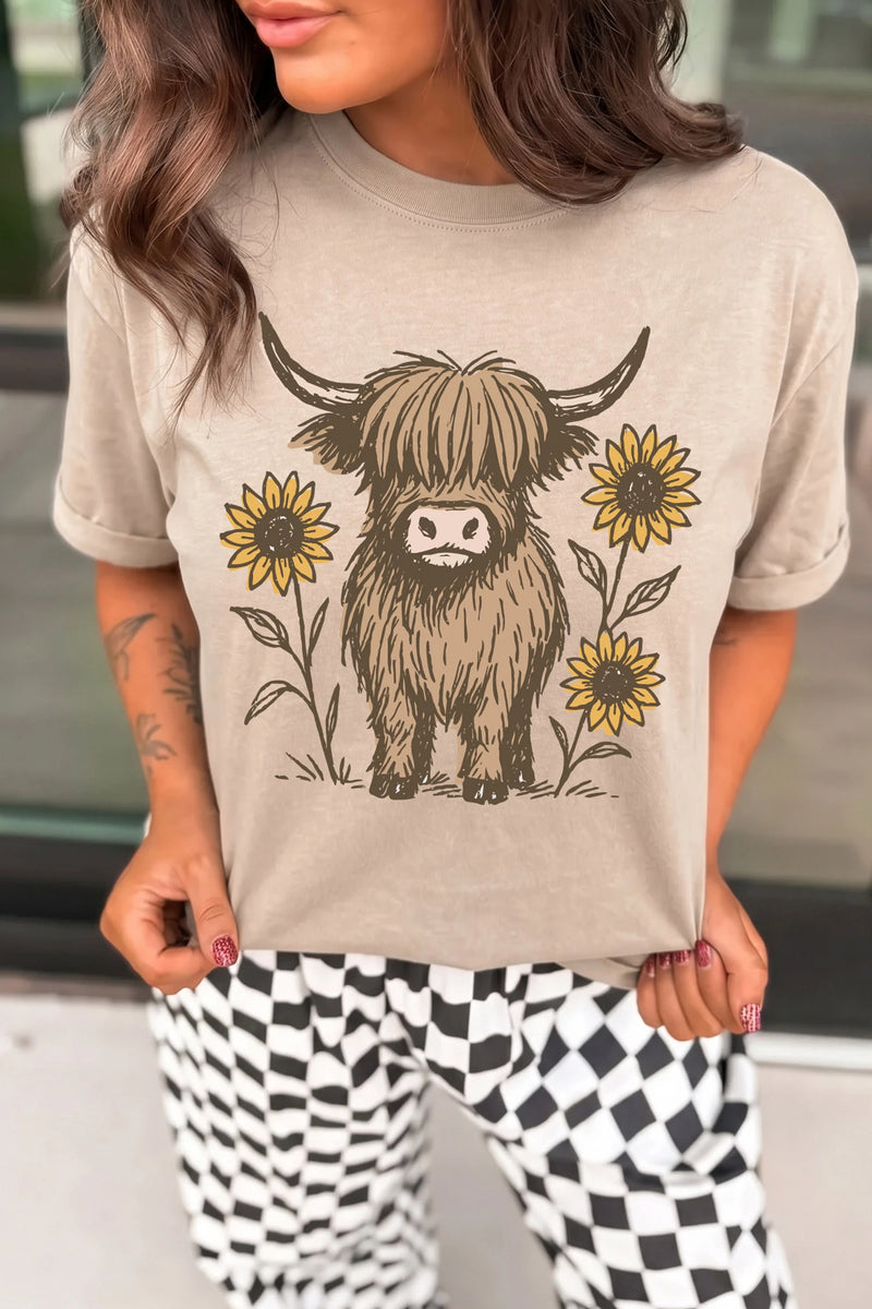 Load image into Gallery viewer, DLLS1006 - Ladies Khaki Western Print Highland Cow Graphic T-Shirt

