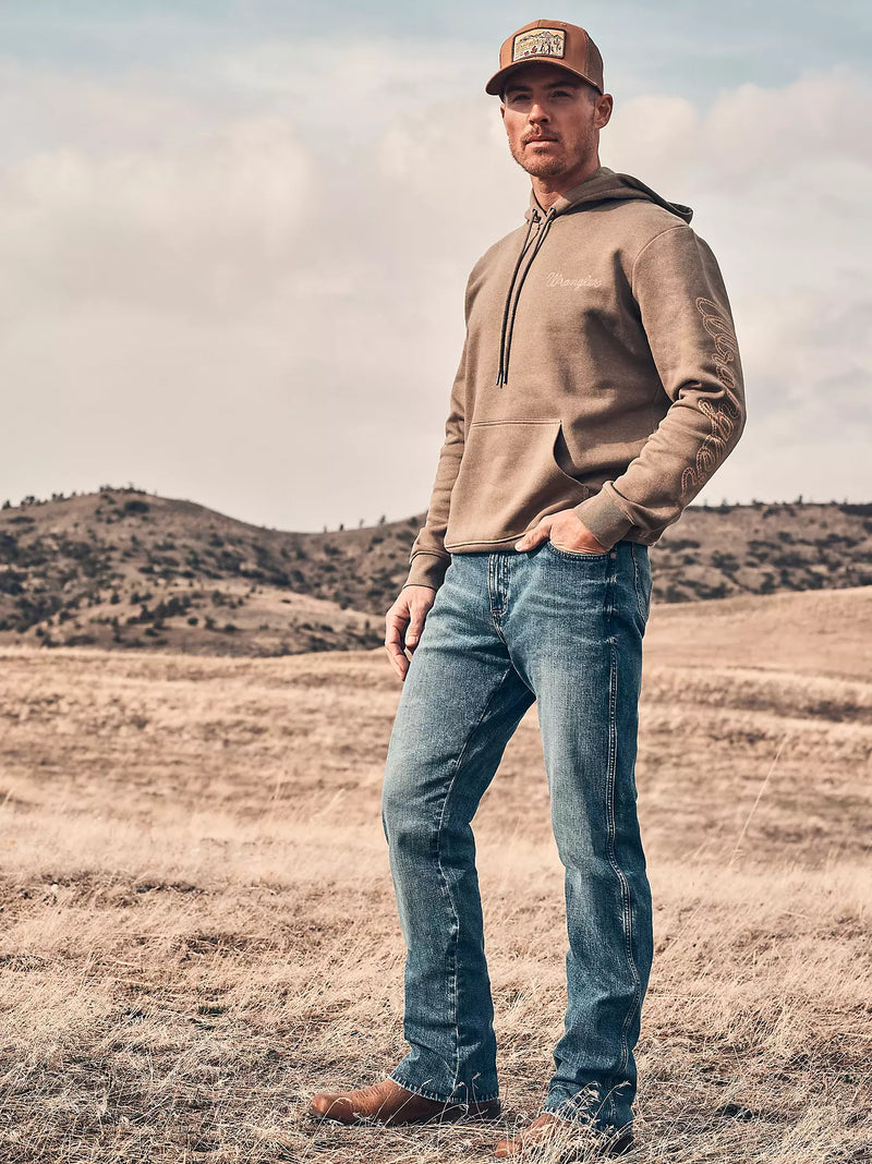 Load image into Gallery viewer, 112367677 - Men's Wrangler Retro® Relaxed Fit Bootcut Jean Harris
