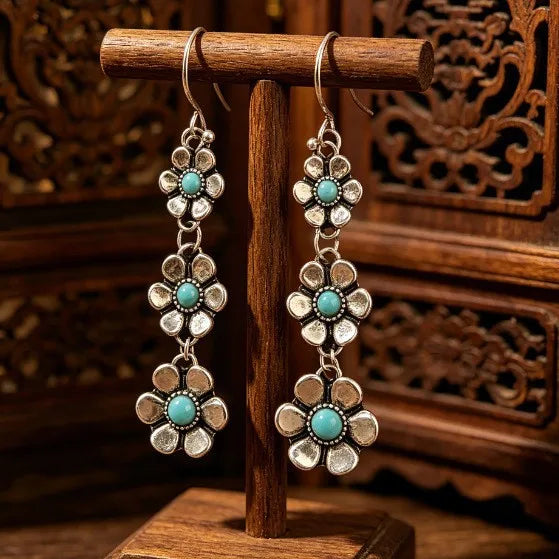 Load image into Gallery viewer, NIHER130 - Retro Flower Earrings In Alloy W/Turquoise Inlay
