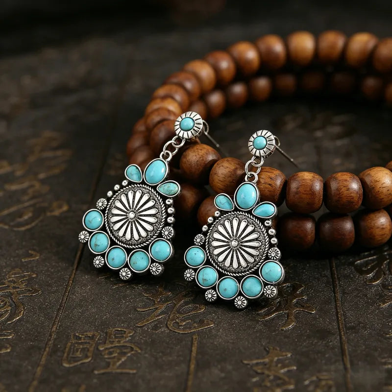 Load image into Gallery viewer, NIHER152 - Western Style Celtic Knot Earrings In Silver Alloy W/ Turquoise Inlay
