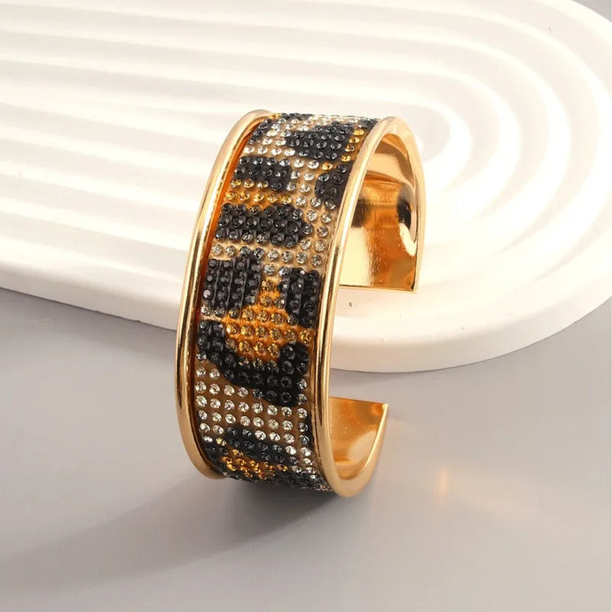 NIHBC46 - Leopard Print Bracelet w/Rhinestones