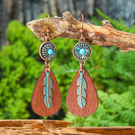 NIHER51 - Wooden Teardrop Earrings With Leaf