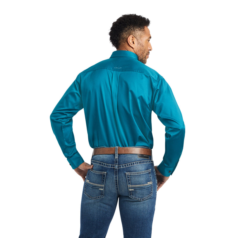 Load image into Gallery viewer, 10042180 - Ariat Men's Solid Twill Classic Fit Shirt
