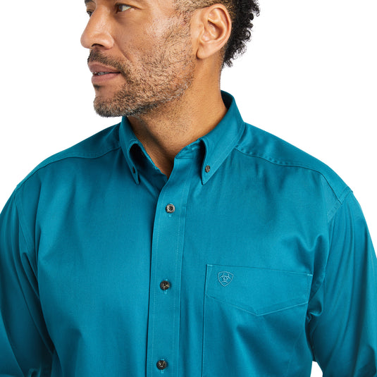 10042180 - Ariat Men's Solid Twill Classic Fit Shirt
