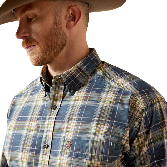10065800 - Ariat Men's Pro Series Welch Classic Fit Shirt