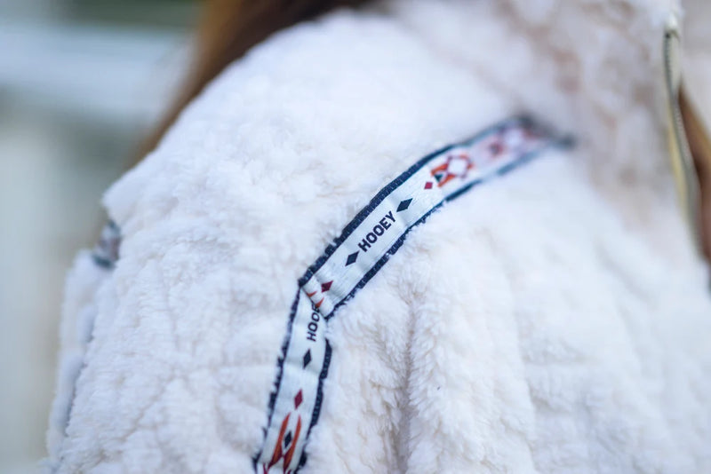 Load image into Gallery viewer, HFP023WH - Hooey Ladies "Mia" Fleece Crop Pullover White
