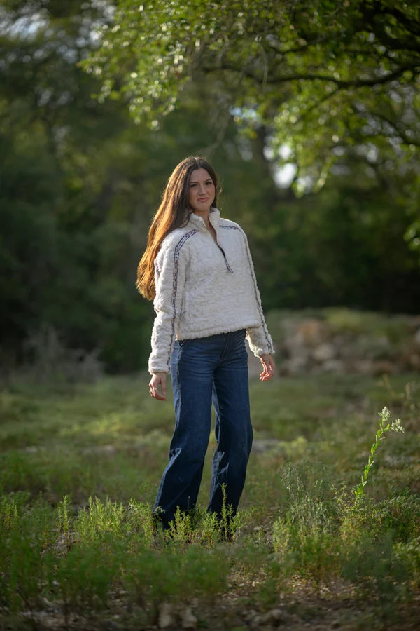 Load image into Gallery viewer, HFP023WH - Hooey Ladies "Mia" Fleece Crop Pullover White
