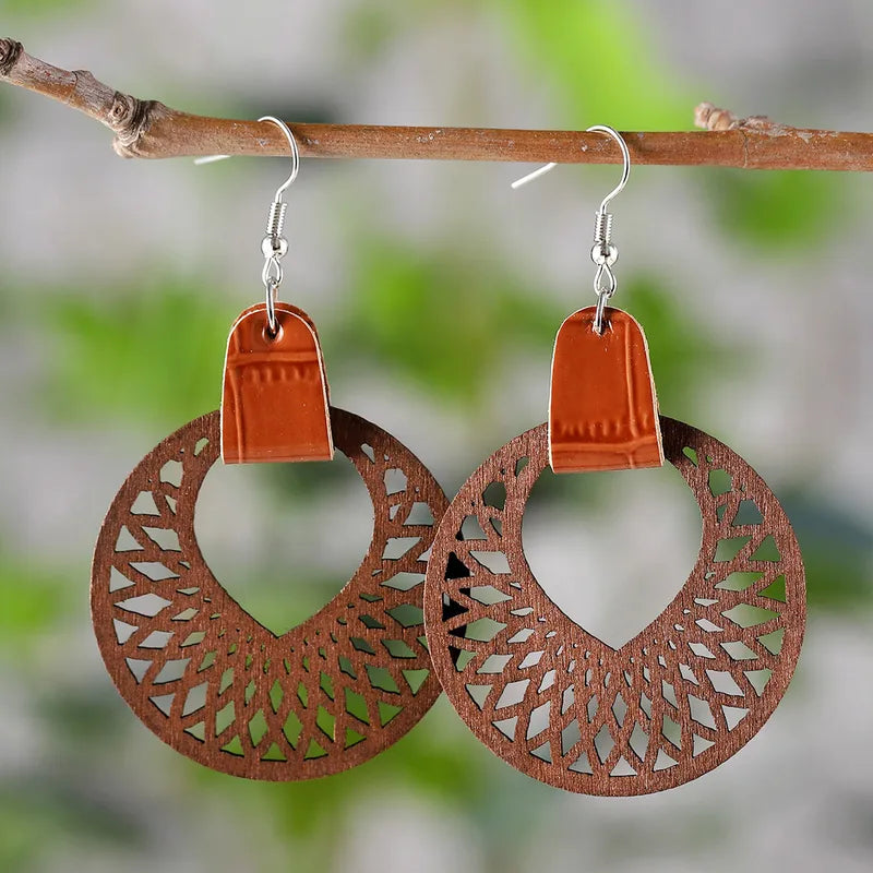 Load image into Gallery viewer, NIHER35 - Brown Open Wooden Earrings
