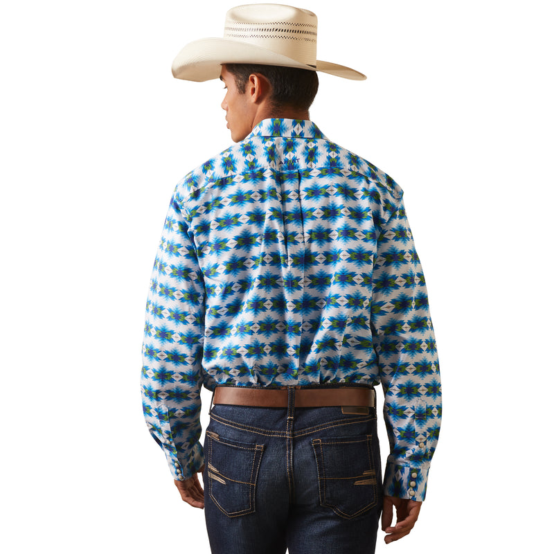 Load image into Gallery viewer, 10043793 - Ariat Levi Classic Fit Shirt
