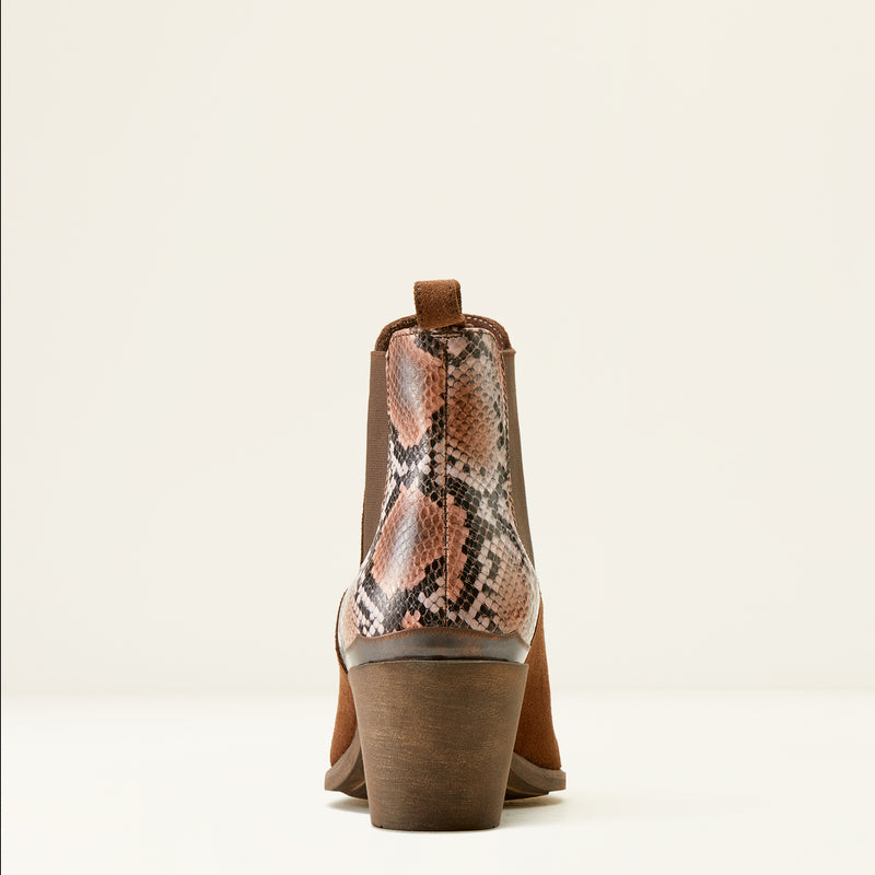 Load image into Gallery viewer, 10051059 - Ariat Women's Bradley X Toe Western Boot
