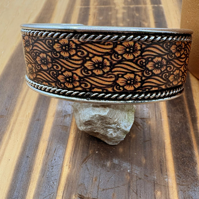 TMBC46 - Rustic Elegant Western Print Metal Cuff Bangle
