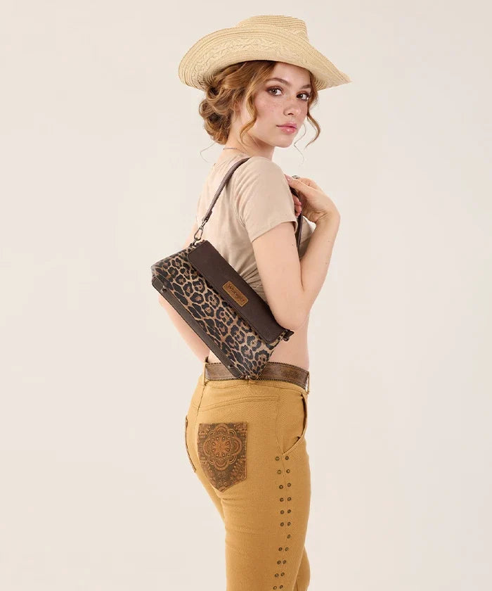 Load image into Gallery viewer, WG-HB-573-2003-LP-CF - Wrangler Retro Flap Shoulder Bag
