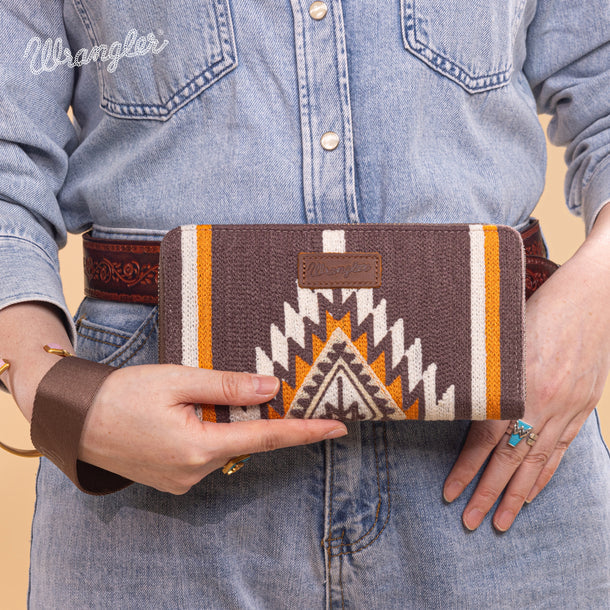 Load image into Gallery viewer, WG174-W006CF - Wrangler Southwestern Knitted Wallet/Wristlet - Coffee
