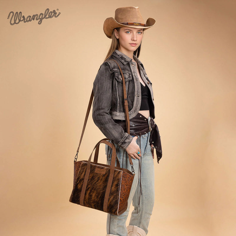 Load image into Gallery viewer, WG252-8012BR - Wrangler Genuine Hair-On Cowhide Wide Tote/Crossbody- Brown
