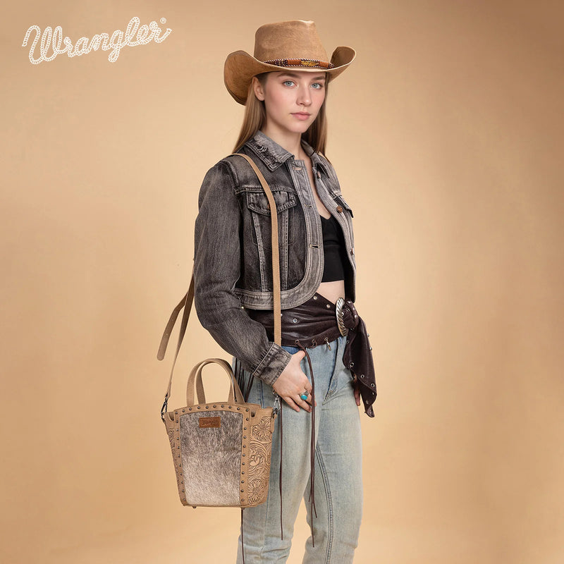 Load image into Gallery viewer, WG252-8014TN - Wrangler Genuine Hair-On Cowhide Tote/Crossbody - Tan
