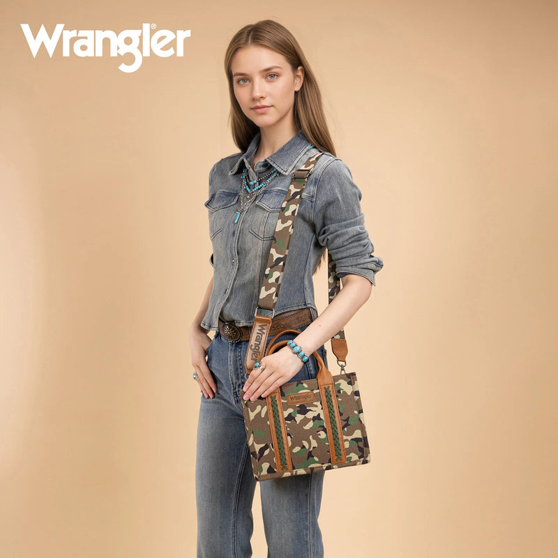 Load image into Gallery viewer, WG286-8120SGN - Wrangler Camo Print Concealed Carry Tote/Crossbody -Green
