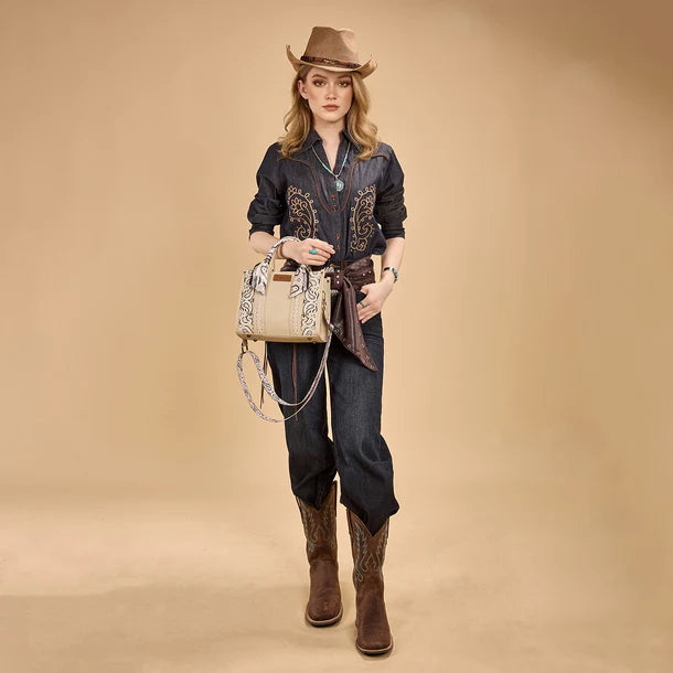 Load image into Gallery viewer, WG331-8120STN - Wrangler Braided Paisley Bandana Tote Bag - Tan
