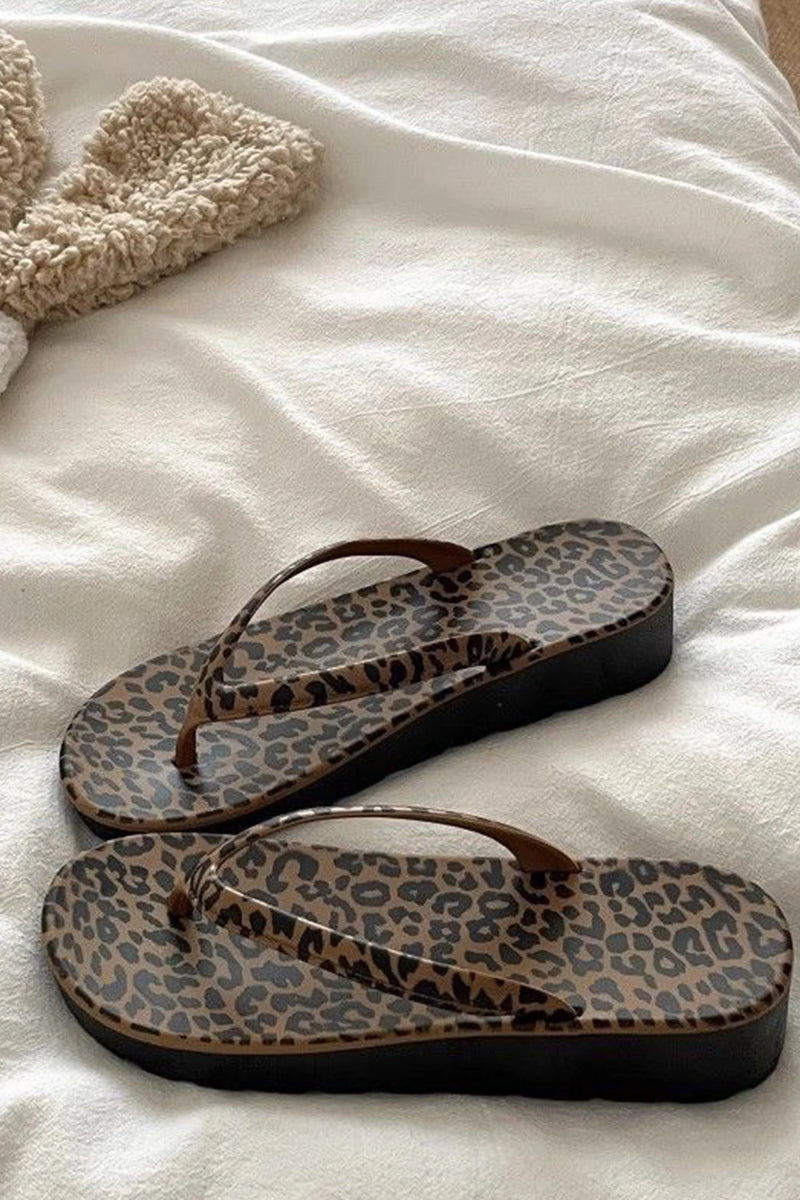 Load image into Gallery viewer, DLLSHOE 186 - Chestnut Leopard Print Low-Heeled Flip Flops
