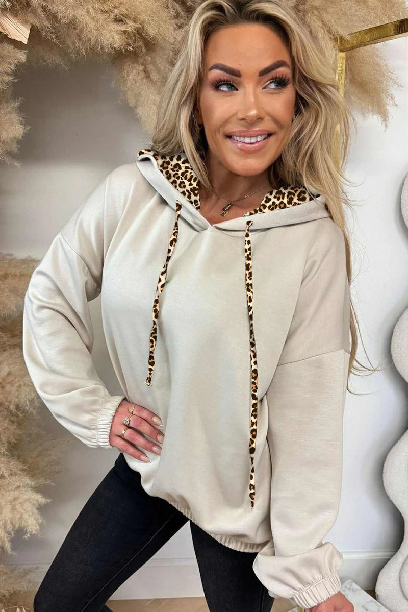 Load image into Gallery viewer, DLLS406 - Ladies Jet Stream Leopard Contrast Drawstring Hood Drop Shoulder Loose Top
