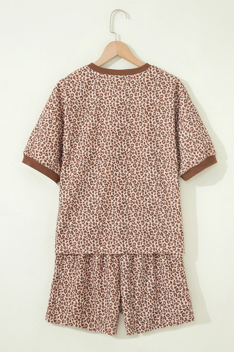 Load image into Gallery viewer, DLLS703 - Ladies Brown Leopard Print Ribbed Patchwork Half Button Loose Tee Elastic Waist Short 2pcs Set
