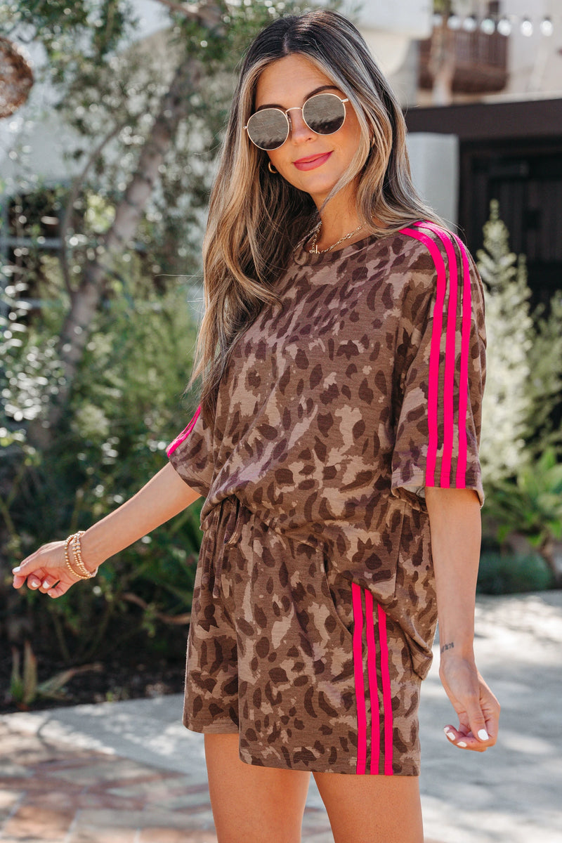 Load image into Gallery viewer, DLLS598 - Ladies Brown Contrast Striped Accent Leopard Short Set

