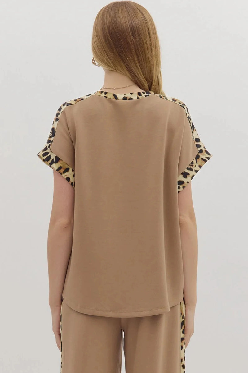 Load image into Gallery viewer, DLLS928 - Ladies Light French Beige Leopard Trim Round Neck Loose T Shirt
