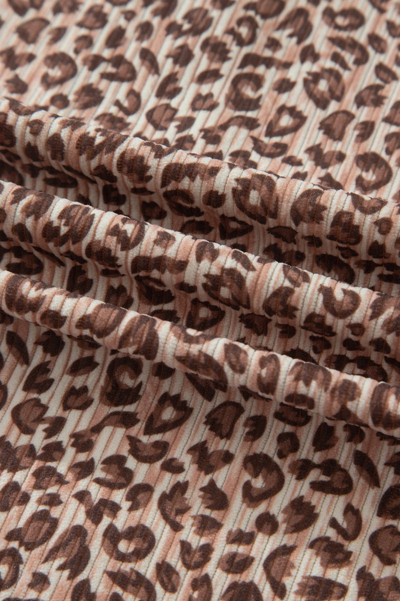 Load image into Gallery viewer, DLLS703 - Ladies Brown Leopard Print Ribbed Patchwork Half Button Loose Tee Elastic Waist Short 2pcs Set
