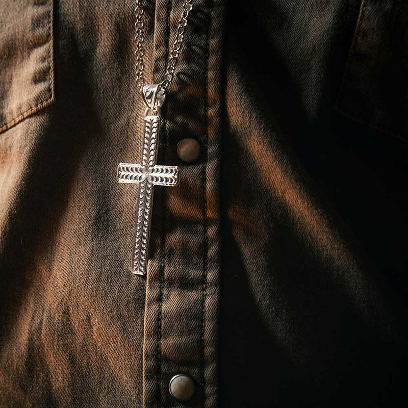 Load image into Gallery viewer, NC5890 - Montana Silversmiths Brilliant Belief Cross Necklace
